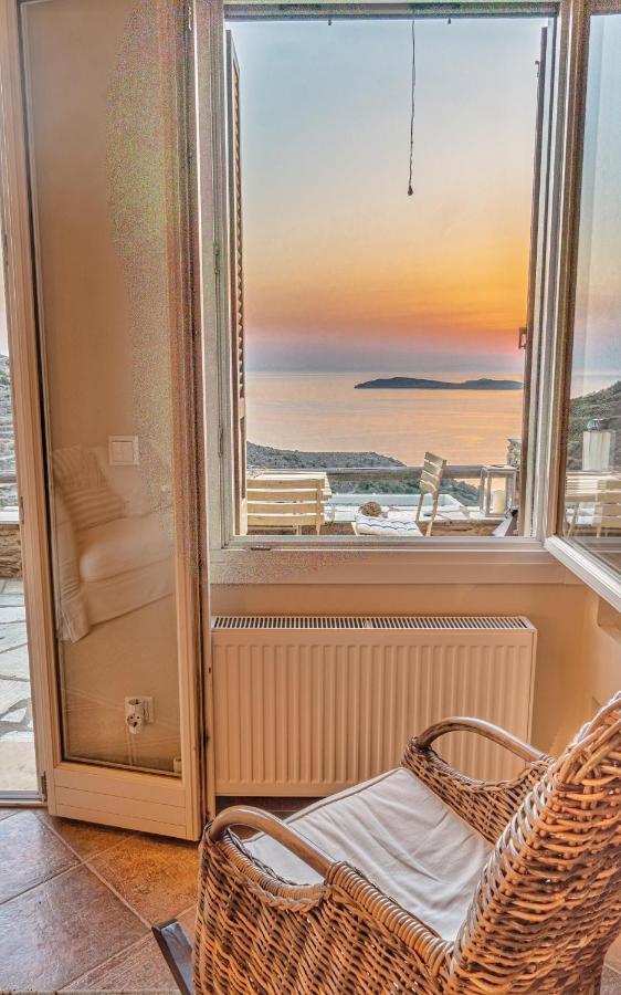 Irida Villa - Sea & Sunset Flats By Explore Andros Batsíon Dış mekan fotoğraf